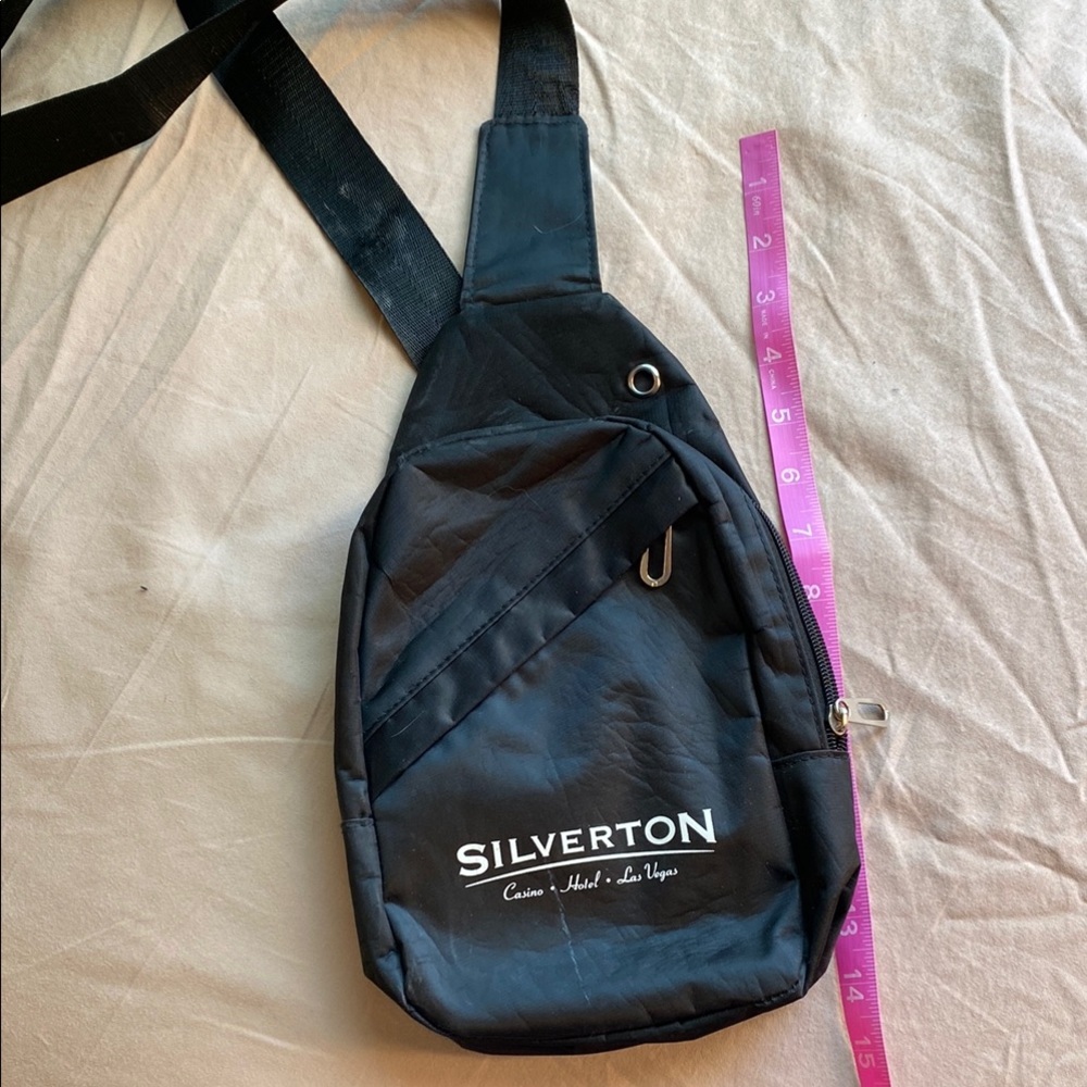 Silverton Black Bag with Sleek Design